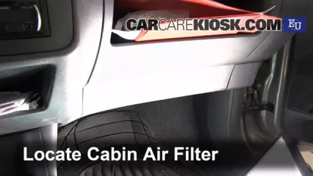 2010 Skoda Fabia S 1.2L 3 Cyl. Filtre à air (intérieur) Changement